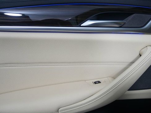 Used 2020 BMW 540i xDrive 540i xDrive w/ Premium Package image 14