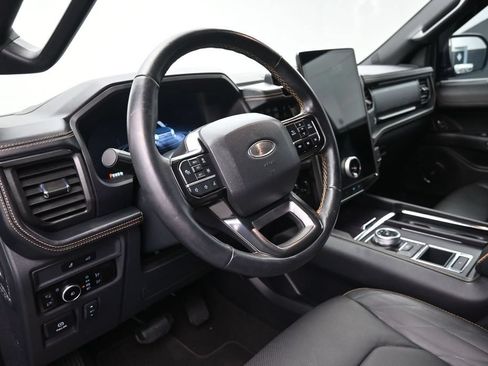 Used 2024 Ford Expedition Max Platinum RWD image 18