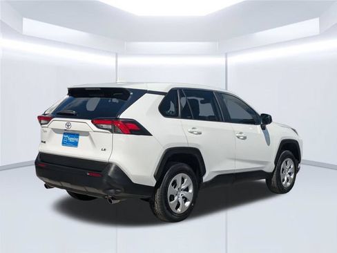 Used 2023 Toyota RAV4 LE FWD image 6