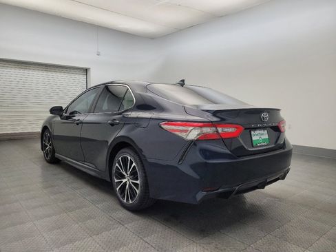 Used 2019 Toyota Camry SE image 5