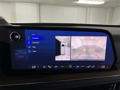 Certified 2025 Chevrolet Suburban High Country image 15