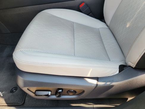 Used 2025 Lexus RX 350 Premium Plus w/ Convenience Package FWD image 18