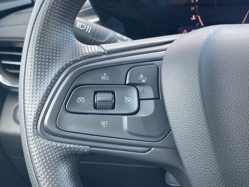 Used 2025 Buick Envista Preferred image 13