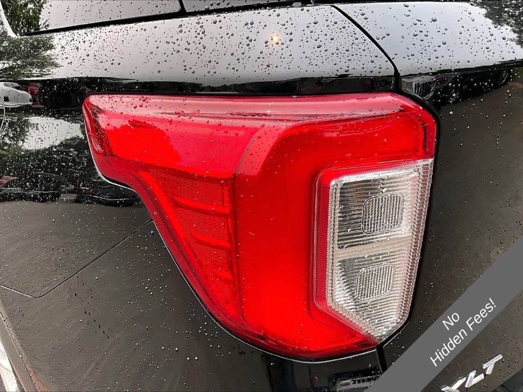 Used 2023 Ford Explorer XLT w/ Equipment Group 202A RWD image 28