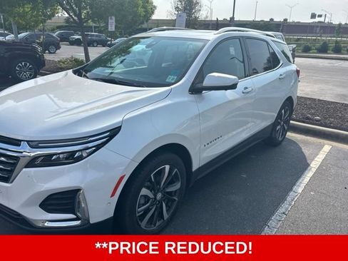 Used 2022 Chevrolet Equinox Premier AWD/4WD image 2