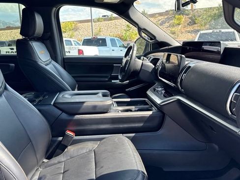 Used 2025 Ford Expedition Tremor AWD/4WD image 11