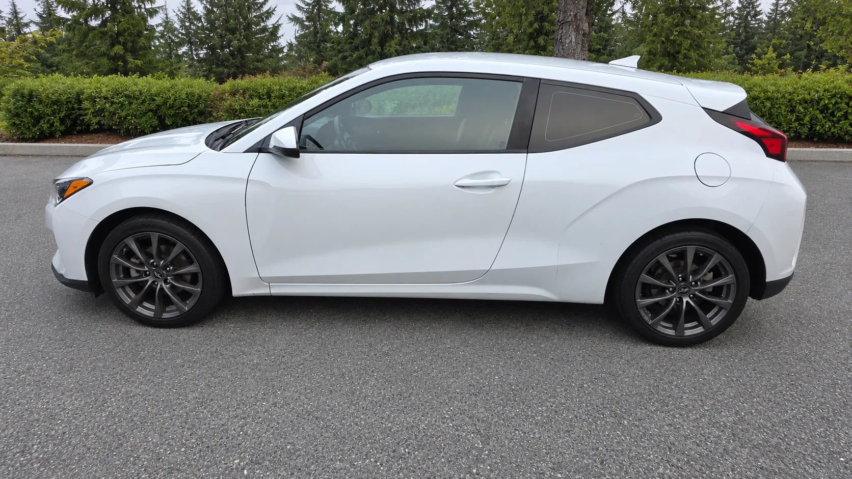 Used 2019 Hyundai Veloster 2.0 FWD image 8