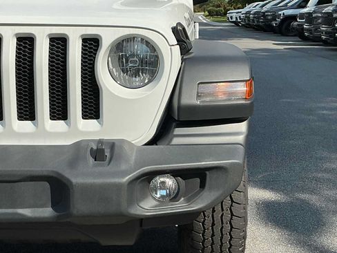 Used 2023 Jeep Wrangler Unlimited Sport AWD/4WD image 11