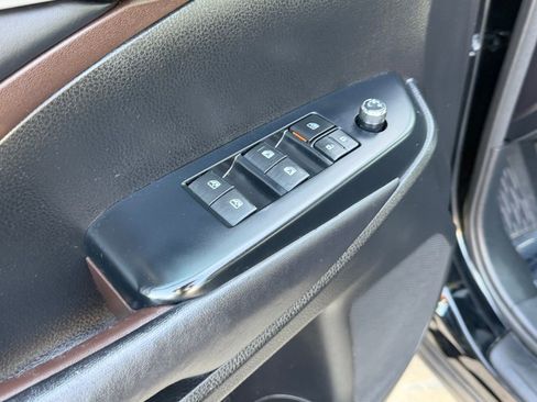 Used 2017 Toyota Highlander XLE image 16