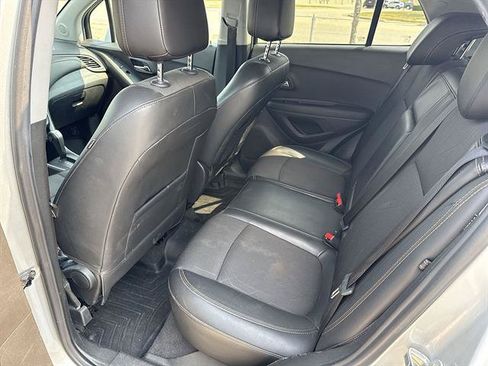 Used 2018 Chevrolet Trax LT w/ LT Convenience Package FWD image 54