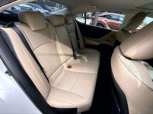 Used 2021 Lexus ES 350 w/ Premium Package image 20