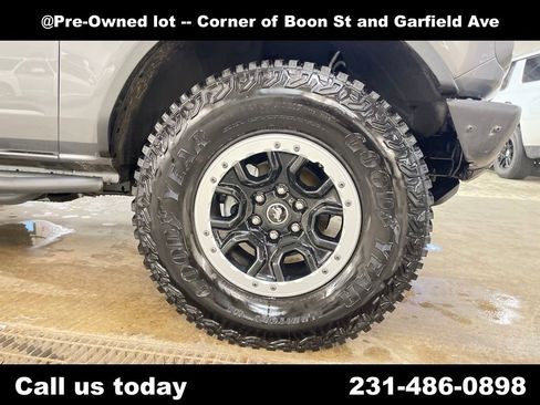 Used 2023 Ford Bronco Badlands w/ Sasquatch Package image 26