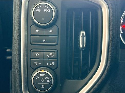 Used 2022 Chevrolet Silverado 2500 LT w/ Midnight Edition AWD/4WD image 11