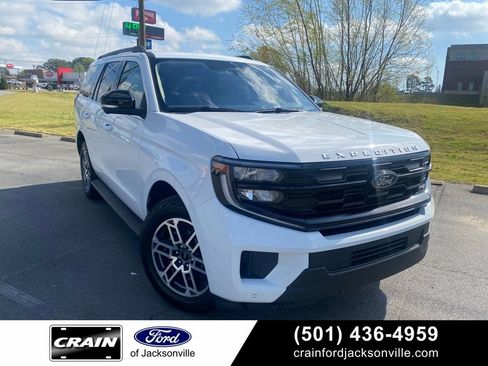 Used 2025 Ford Expedition Active image 1