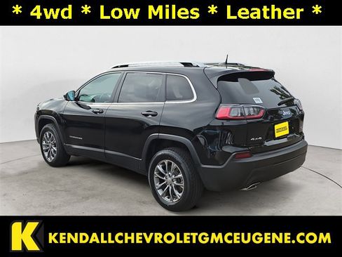 Used 2021 Jeep Cherokee Latitude Lux image 3