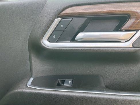 Used 2025 Chevrolet Silverado 2500 LT w/ Z71 Chrome Sport Edition image 57