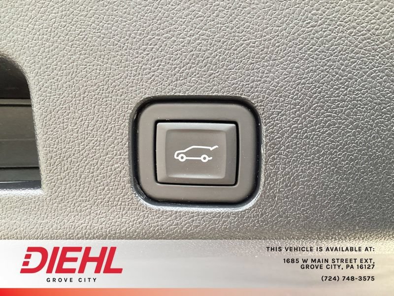 Used 2024 Chevrolet Traverse RS AWD/4WD image 16