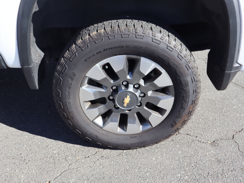 Certified 2024 Chevrolet Silverado 2500 Custom w/ Custom Value Package image 39