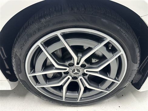 Used 2021 Mercedes-Benz E 450 4MATIC Cabriolet image 18