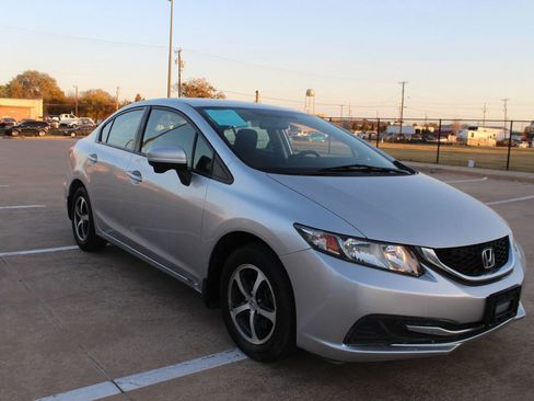 Used 2015 Honda Civic SE image 2