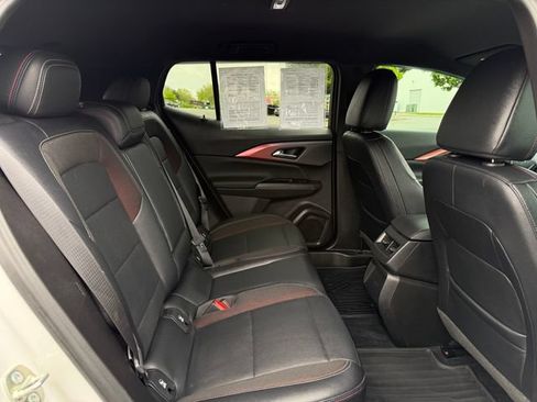 Used 2025 Chevrolet Equinox EV RS w/ LPO, All-Weather Mat Package FWD image 11