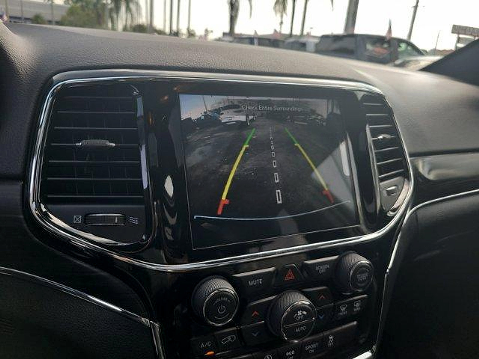 Used 2020 Jeep Grand Cherokee Limited RWD image 35