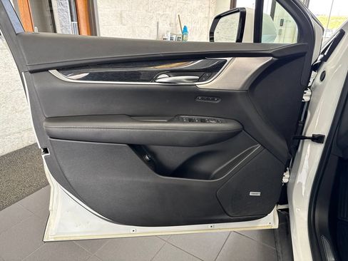 Used 2021 Cadillac XT5 Premium Luxury FWD image 36
