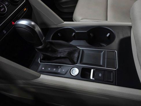 Used 2019 Volkswagen Atlas SE FWD image 29