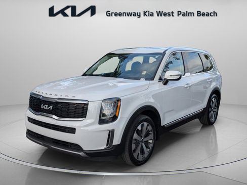 Certified 2022 Kia Telluride EX w/ EX Premium Package image 4