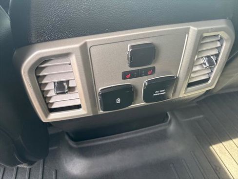 Used 2017 Ford F250 Lariat w/ Lariat Value Package AWD/4WD image 26