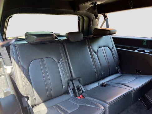 Used 2022 Ford Expedition Max Platinum image 29