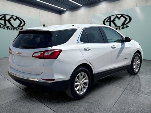 Used 2018 Chevrolet Equinox LT FWD image 3