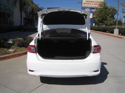 Used 2013 Toyota Corolla L FWD image 8