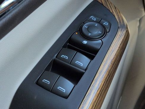 Used 2019 GMC Acadia Denali w/ Technology Package FWD image 25