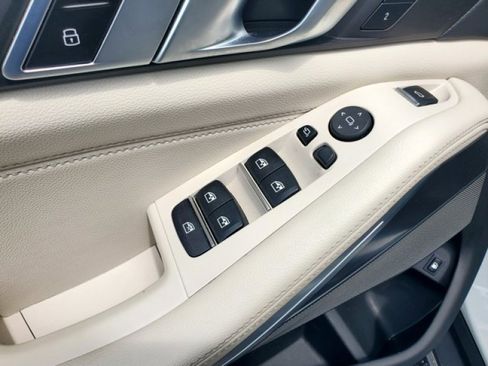 Used 2021 BMW X5 xDrive45e w/ Premium Package image 15