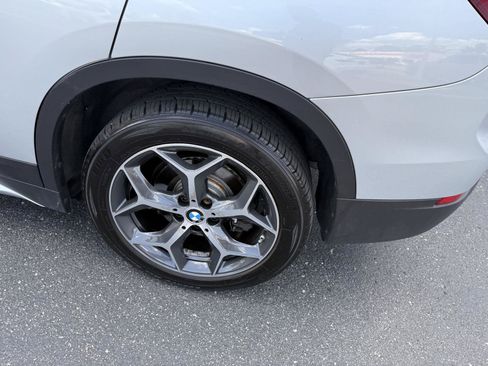 Used 2018 BMW X1 xDrive28i w/ Premium Package AWD/4WD image 9