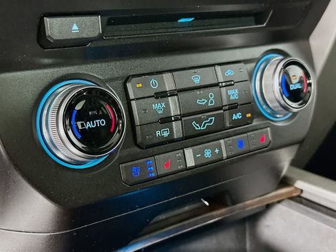 Certified 2018 Ford F150 Lariat w/ Equipment Group 502A Luxury image 18