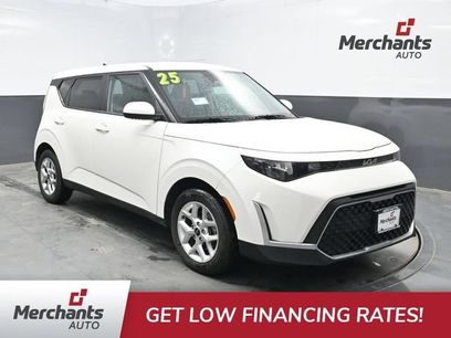 Used 2025 Kia Soul LX w/ LX Technology Package