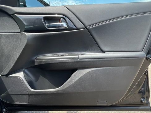 Used 2014 Honda Accord Sport image 32