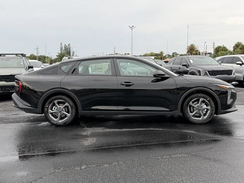 New 2026 Kia K4 FWD image 3