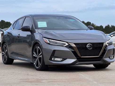 Used 2021 Nissan Sentra SR w/ SR Premium Package image 11