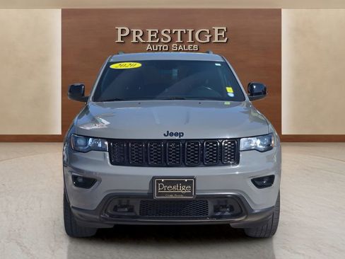 Used 2020 Jeep Grand Cherokee Laredo AWD/4WD image 31