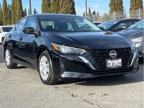 Used 2024 Nissan Sentra S image 3