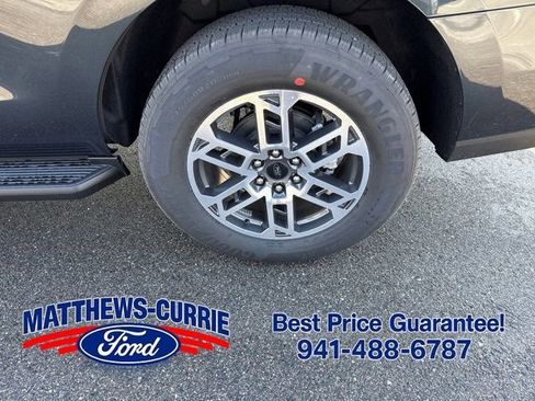 New 2026 Ford Expedition Active RWD image 17