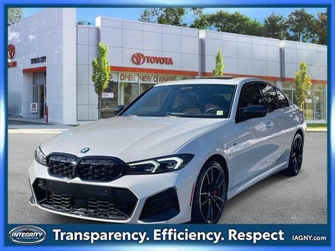 Used 2023 BMW M340i xDrive image 4