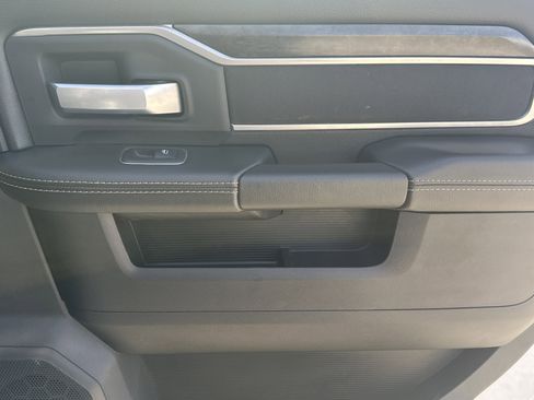 Used 2024 RAM 2500 Big Horn image 16
