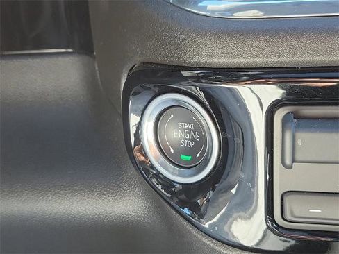 Used 2024 Chevrolet Silverado 2500 High Country w/ High Country Premium Package image 31