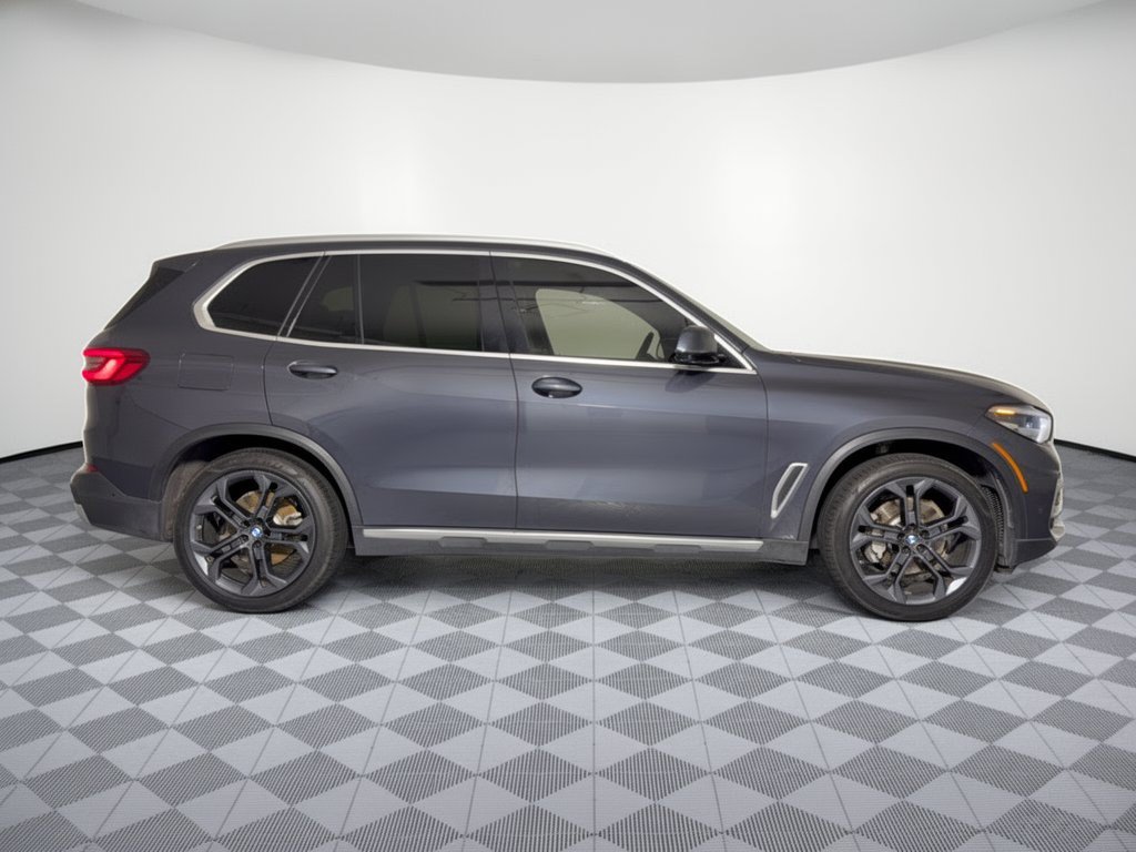 Used 2019 BMW X5 xDrive40i w/ Premium Package 2 AWD/4WD image 8