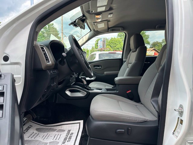 Used 2022 Nissan Frontier SV w/ Technology Package AWD/4WD image 10