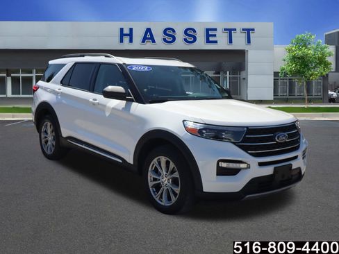 Used 2022 Ford Explorer XLT w/ Equipment Group 202A image 1